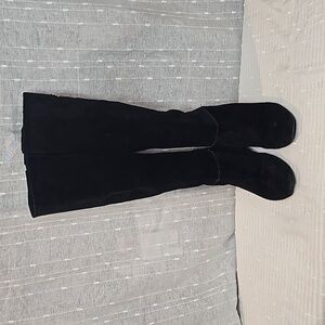 BCBG  black suede knee high flat boots sz 8